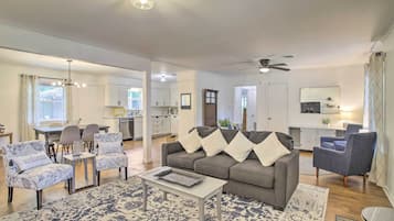 House (3 Bedrooms) | Front of property