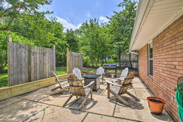 House (3 Bedrooms) | Interior - 1 Mi to Main St: Brenham Retreat w/ Game Room (Brenham)