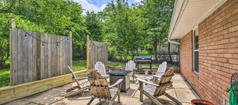 1 Mi to Main St: Brenham Retreat w/ Game Room