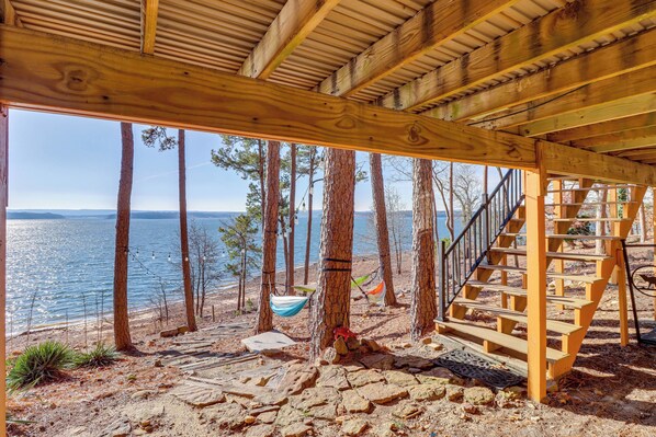 المنشأة من الداخل