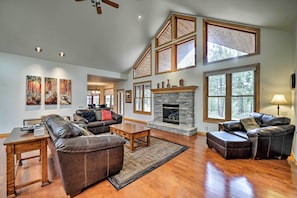 House (3 Bedrooms) | Interior