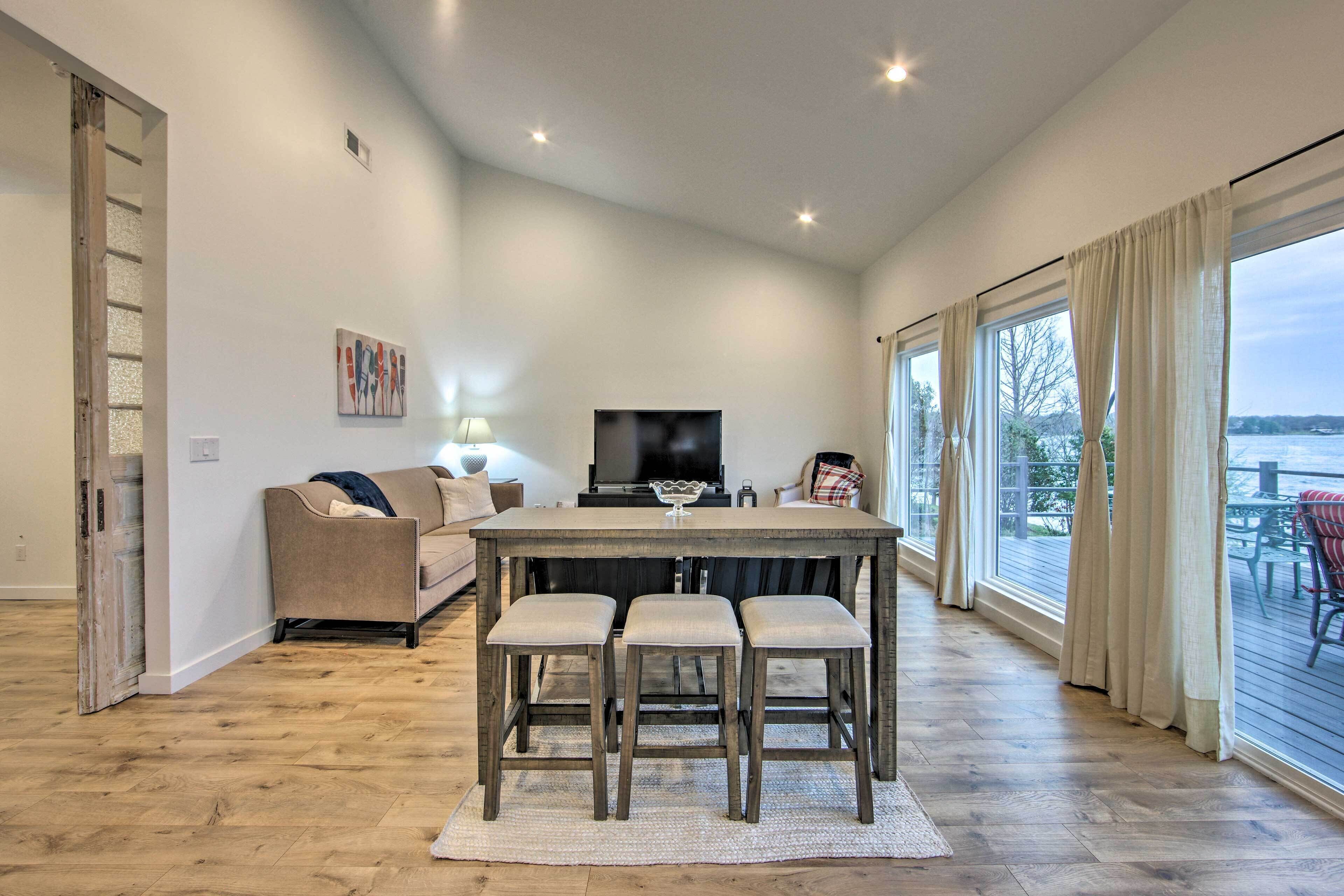 House (2 Bedrooms) | Interior