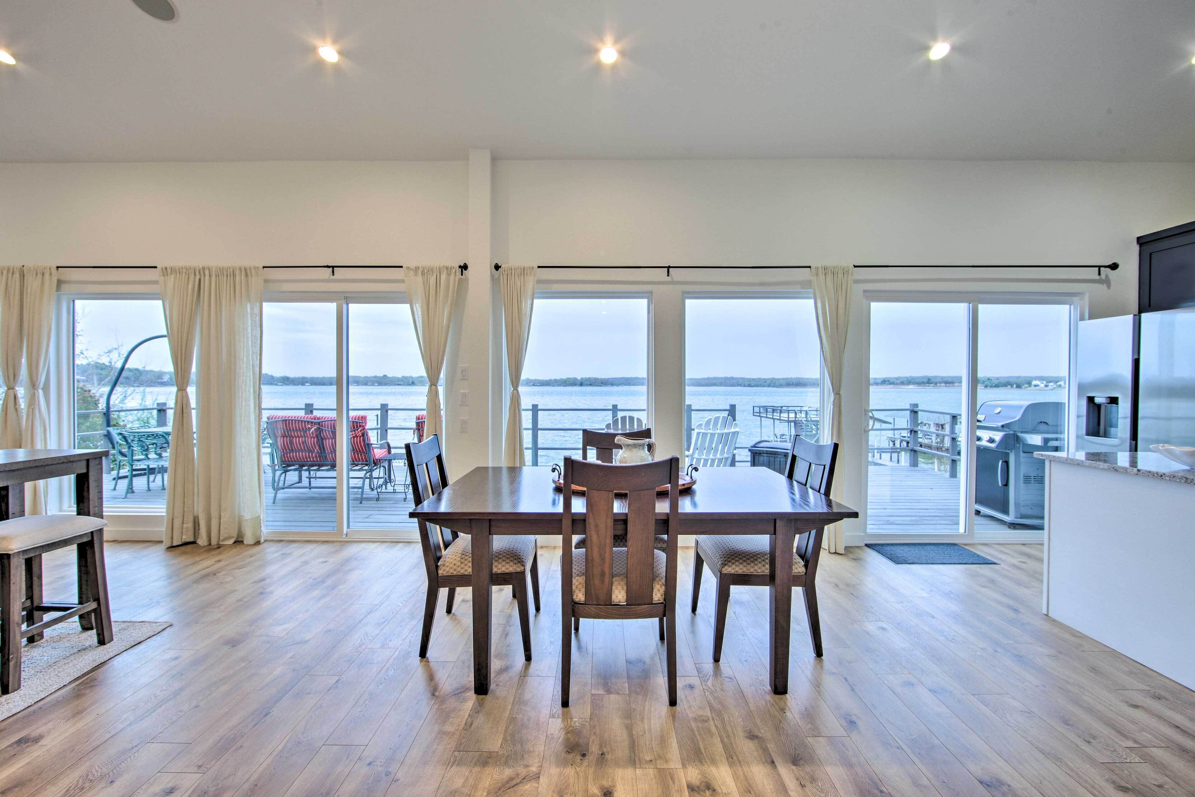 House (2 Bedrooms) | Interior