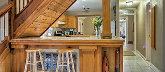 Dripping Springs Home w/ Deck, Near Wedding Venue