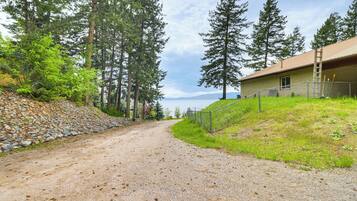 ุงูู
ูุดุฃุฉ ู
ู ุงูุฏุงุฎู