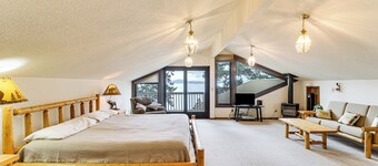 Flathead Lake Views: Scenic & Spacious Retreat!