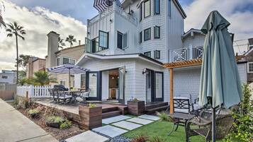 獨棟房屋 (4 Bedrooms) | 室外用餐