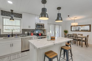 Interior - Stylish Pensacola Retreat w/ Patio & Grill! (Pensacola)