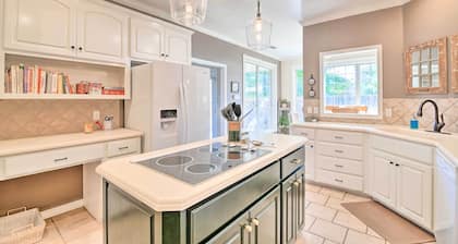 Abilene Home w/ Backyard & Grill: Walk to ACU