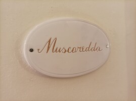 Exclusive Room, 1 Queen Bed | Down comforters, memory foam beds, free WiFi, bed sheets