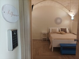 Exclusive Room | Down comforters, memory foam beds, free WiFi, bed sheets