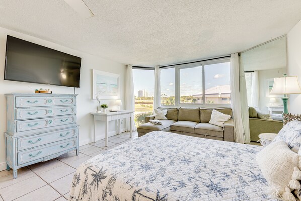 Apartment (0 Bedroom) | Front of property - Panama City Beach Condo w/ Resort Amenities! (Panama City Beach)
