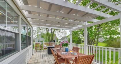 Rockland Home w/ Deck 5 Mins to Historic Downtown!