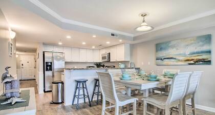 Walk to Shore! Family Condo w/ Pool in Ocean City