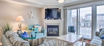 Walk to Shore! Family Condo w/ Pool in Ocean City