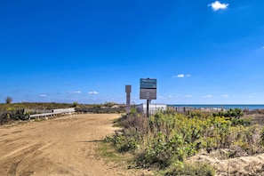 Apartment (1 Bedroom) | Interior - Condo Retreat w/ Balcony on Ocean City Beach! (Ocean City)