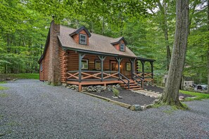 House (2 Bedrooms) | Interior - Pocono Log Cabin: Fireplace, Fire Pits & Amenities (Pocono Lake)