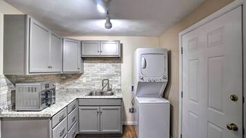 Apartment (0 Bedroom) | Interior