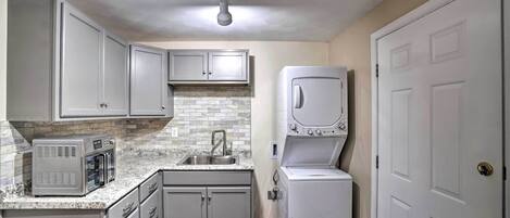 Apartment (0 Bedroom) | Interior