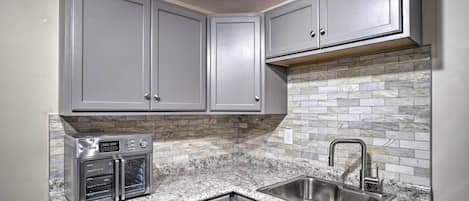 Apartment (0 Bedroom) | Interior