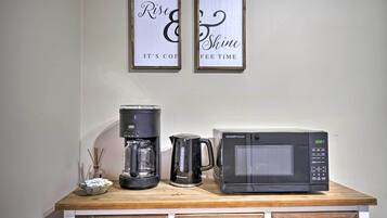 Apartment (0 Bedroom) | Interior