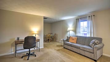 Apartment (0 Bedroom) | Interior