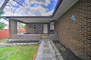 Apartment (0 Bedroom) | Interior - Delightful Tipp City Unit w/ Covered Patio! (Tipp City)