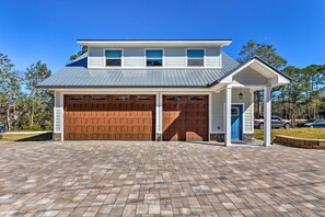 Interior - East Bay Vacation Rental w/ Dock! (Gulf Breeze)