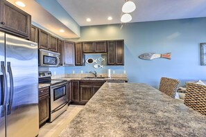 Apartment (1 Bedroom) | Interior - Dtwn Ludington Condo: Balcony, Walk To Beach! (Ludington)