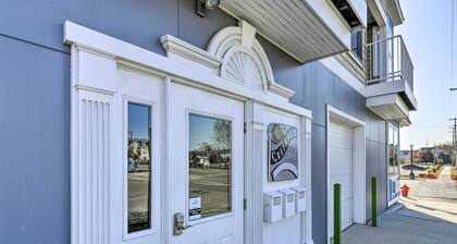 Dtwn Ludington Condo: Balcony, Walk To Beach!