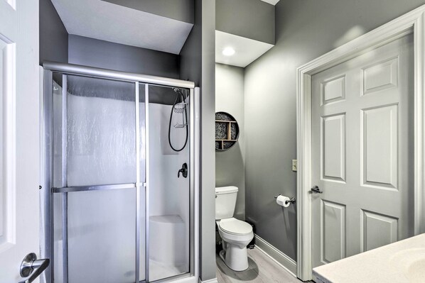 Apartment (1 Bedroom) | Interior - Dtwn Ludington Condo: Balcony, Walk To Beach! (Ludington)