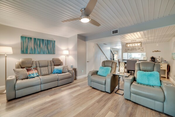 Apartment (2 Bedrooms) | Front of property