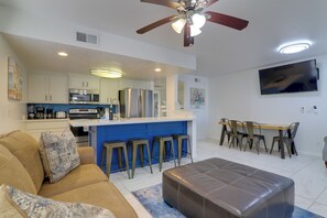Apartment (1 Bedroom) | Interior - Beach Digs: Walk to Restaurants, Bars & Ocean (South Padre Island)