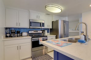 Apartment (1 Bedroom) | Interior - Beach Digs: Walk to Restaurants, Bars & Ocean (South Padre Island)