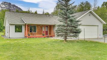 House (3 Bedrooms) | Front of property