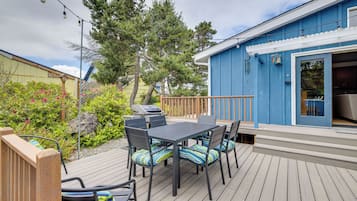 House (6 Bedrooms) | Interior