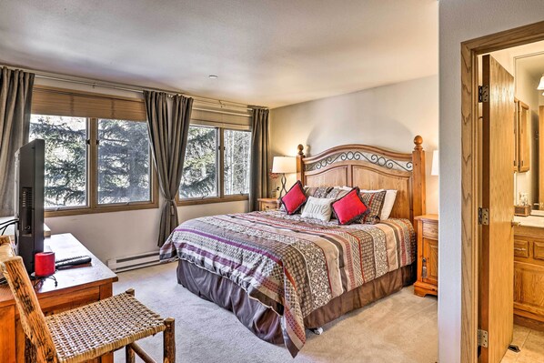 Interior - Ski-in/ski-out Beaver Creek Condo w/ Mtn Views! (Avon)