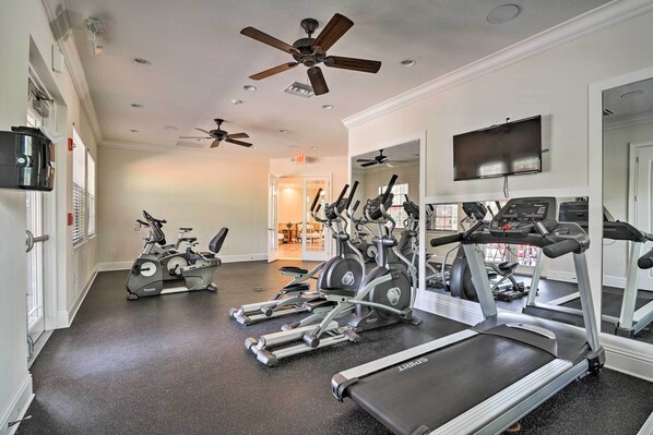Apartment (3 Bedrooms) | Interior - Near Golf & Shopping: Davenport Home w/ Yard (Davenport)