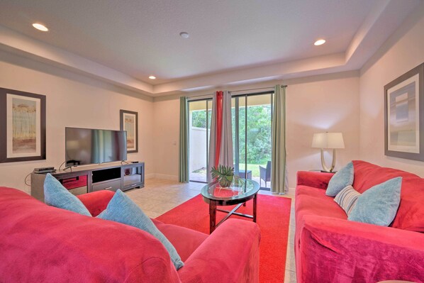 Apartment (3 Bedrooms) | Interior - Near Golf & Shopping: Davenport Home w/ Yard (Davenport)