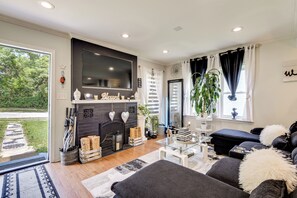 House (3 Bedrooms) | Interior