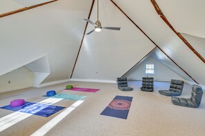 House (5 Bedrooms) | Interior