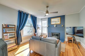 House (5 Bedrooms) | Interior