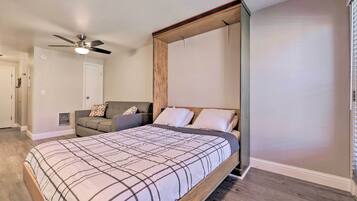 Apartment (0 Bedroom) | Interior