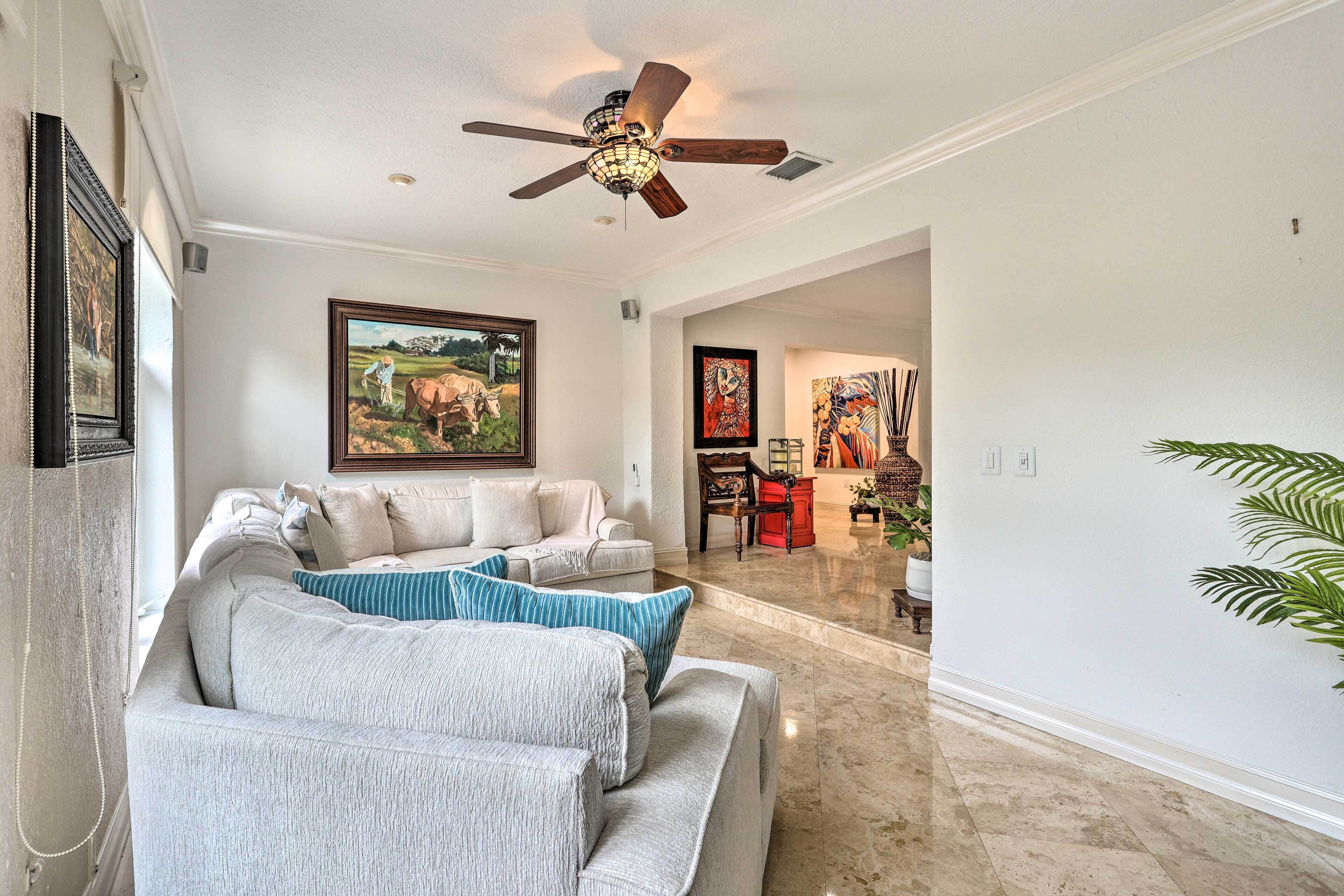 House (4 Bedrooms) | Interior