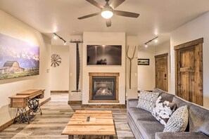 Apartment (2 Bedrooms) | Interior - Cozy Columbia Falls Condo w/ Private Balcony! (Columbia Falls)