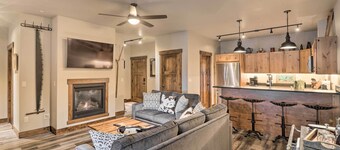 Cozy Columbia Falls Condo w/ Private Balcony!