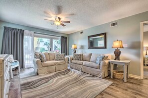 Interior - Charming Miramar Beach Condo w/ Resort Perks! (Miramar Beach)