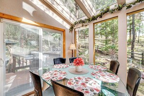 House (3 Bedrooms) | Interior - 330760: Home w/ Hot Tub - 11 Mi to Rainbow Falls (Woodland Park)