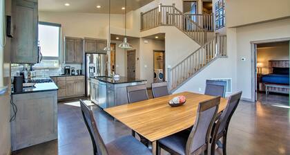 Upscale Moab Townhome w/ Hot Tub: 20 Min to Arches