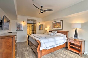 Leilighet (3 Bedrooms) | 3 soverom, skrivebord for bærbar PC og strykejern/-brett